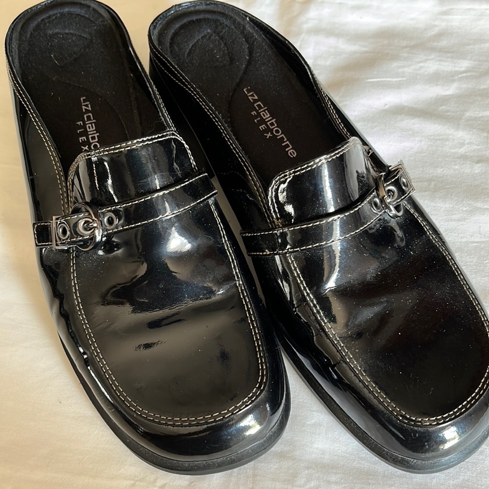 NEW Liz Claiborne black leather slip-on shoes w/buckle (Jemma). 10M/never worn. - Picture 1 of 6